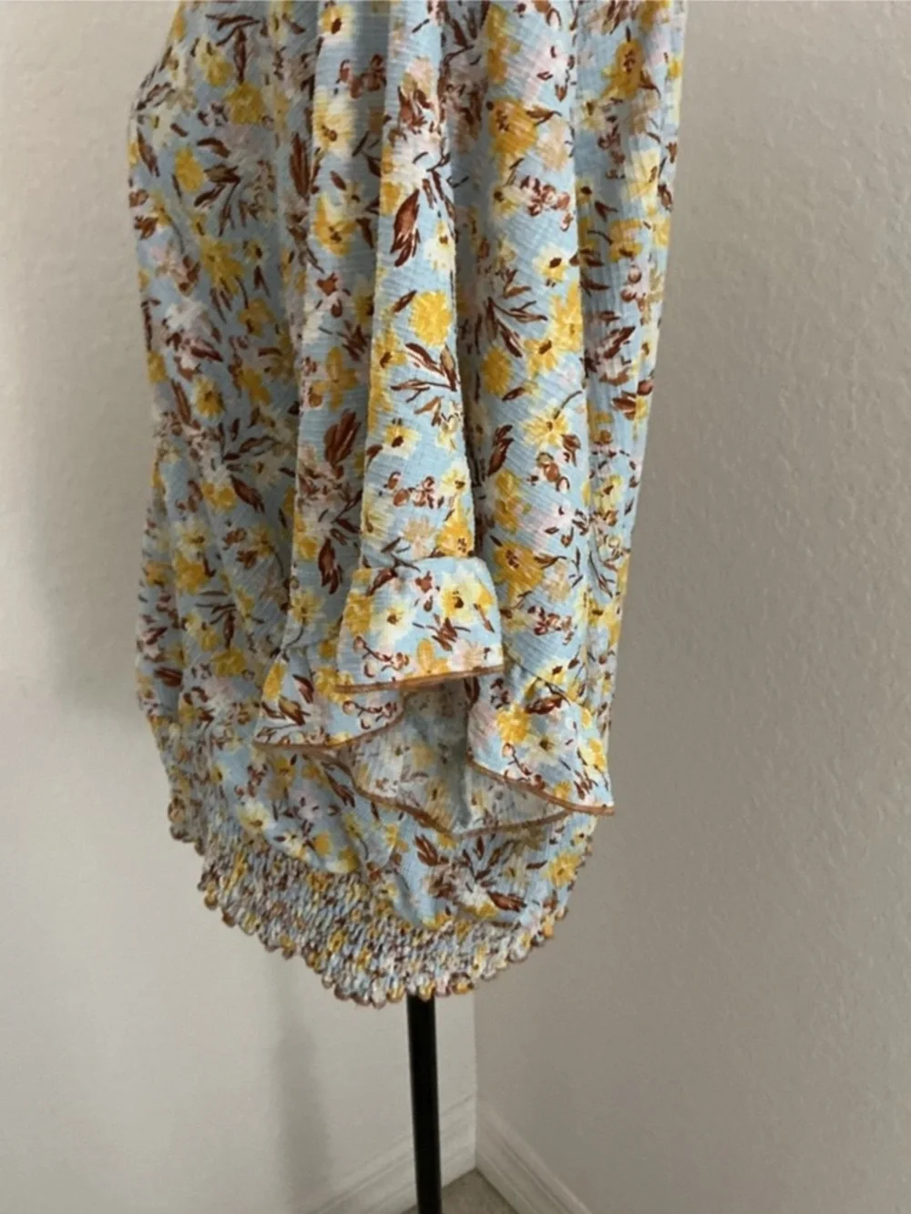 Melloday Floral Wrap Blouse 1X Blue Yellow Smocked Waist Flutter Sleeve - Picture 7 of 13